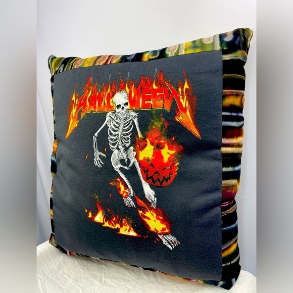Other - Homemade brand new T-shirt accent pillow skeleton fire Halloween pumpkin
